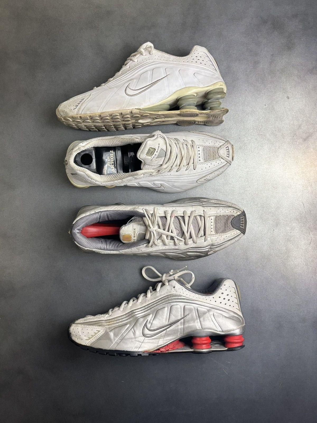 Nike × Vintage 2 Pairs OG 2001 Nike Shox R4 Vintage Nike Beater 104265 Size US 10.5 / EU 43-44 - 2 Thumbnail