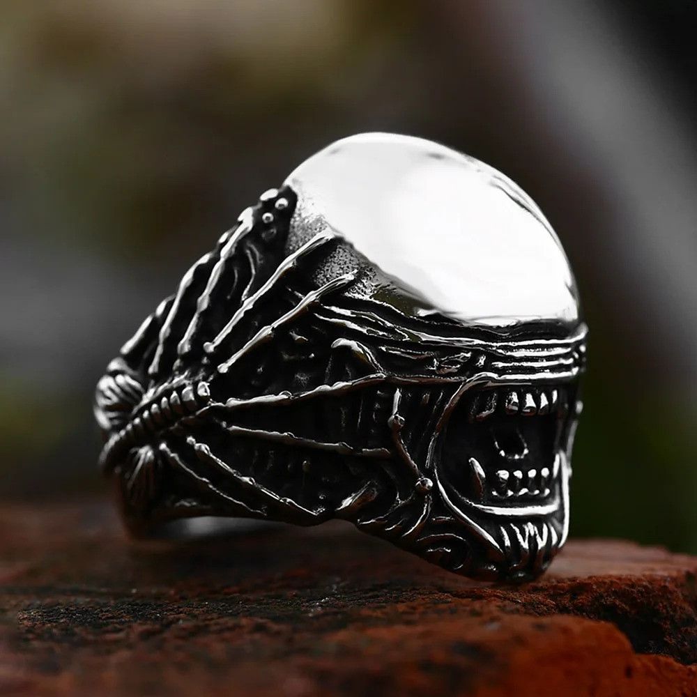 Vintage Skull Spider Ring Size ONE SIZE - 4 Thumbnail