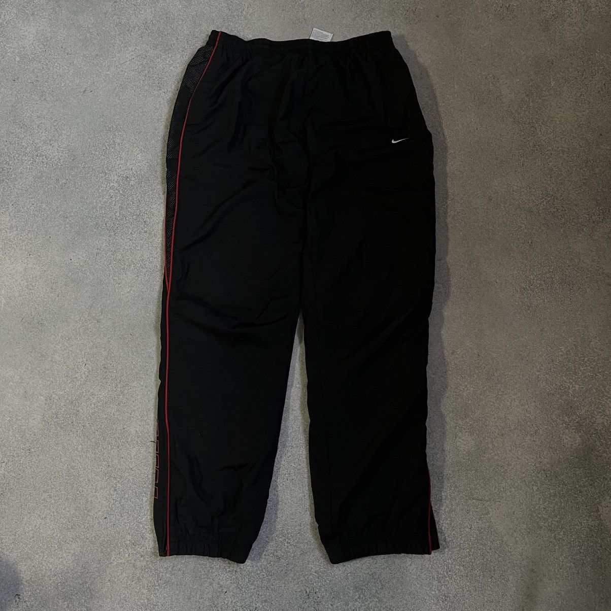 Nike Vintage Nike Track Pants Nylon Drill Y2K Swoosh Logo Size US 34 / EU 50 - 1 Thumbnail