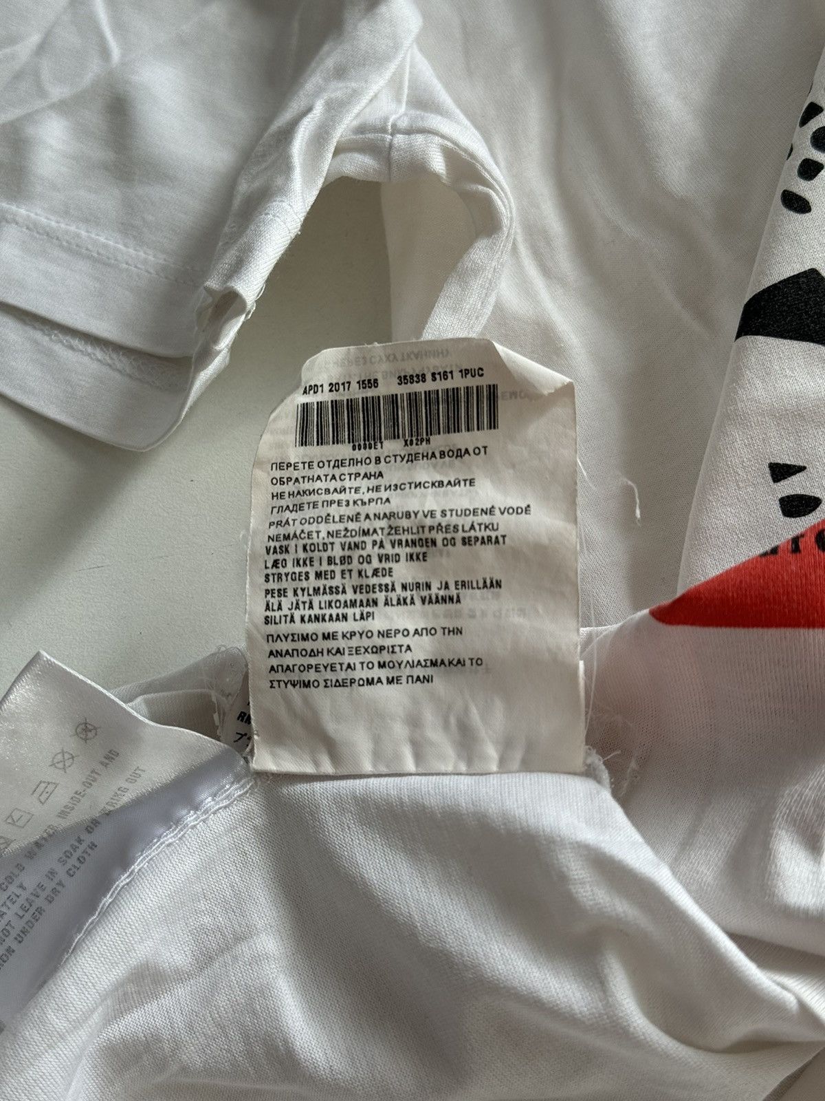 Prada Prada x OMA/AMO F/W 2017 limited t-shirt Size US S / EU 44-46 / 1 - 9 Thumbnail