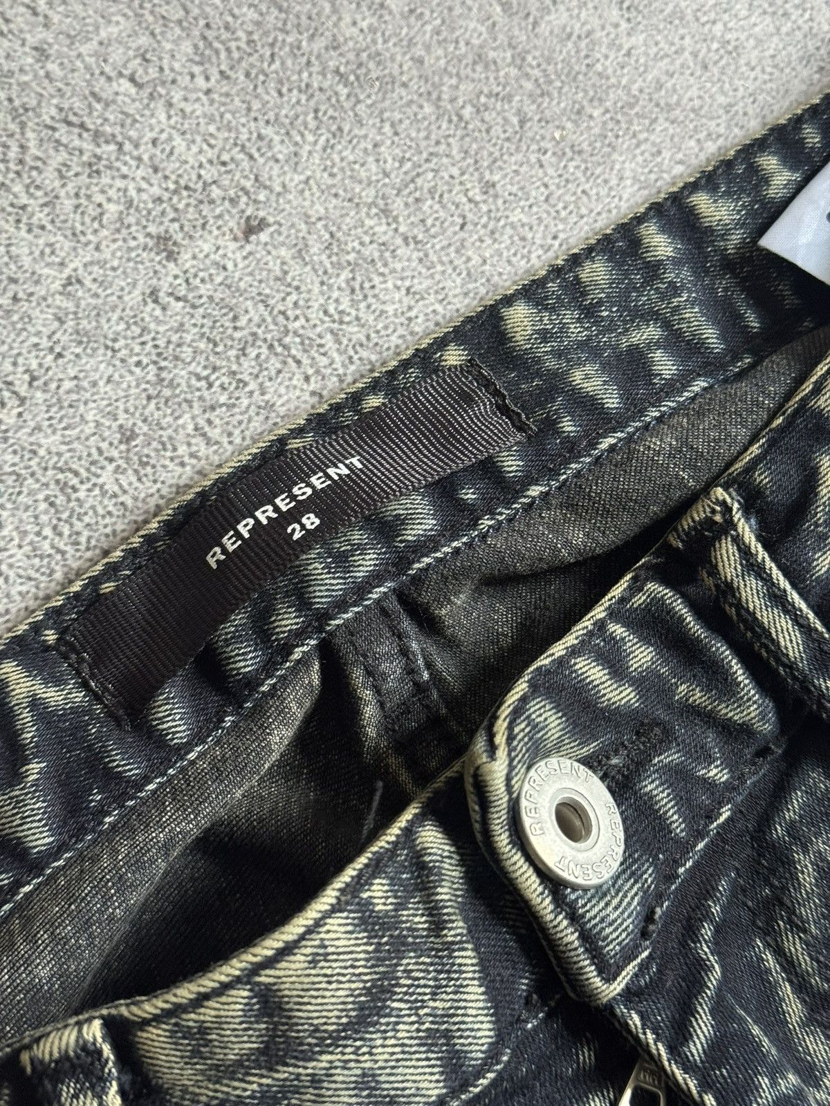 Represent Clo. Represent clo 28size essential denim pants jeans trousers 👖 Size US 28 / EU 44 - 11 Thumbnail