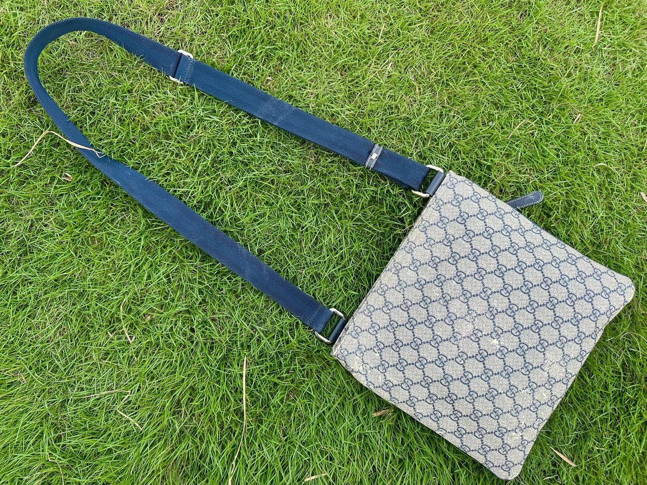 Gucci Authentic Gucci GG Supreme Medium Crossbody Bag Size ONE SIZE - 2 Thumbnail