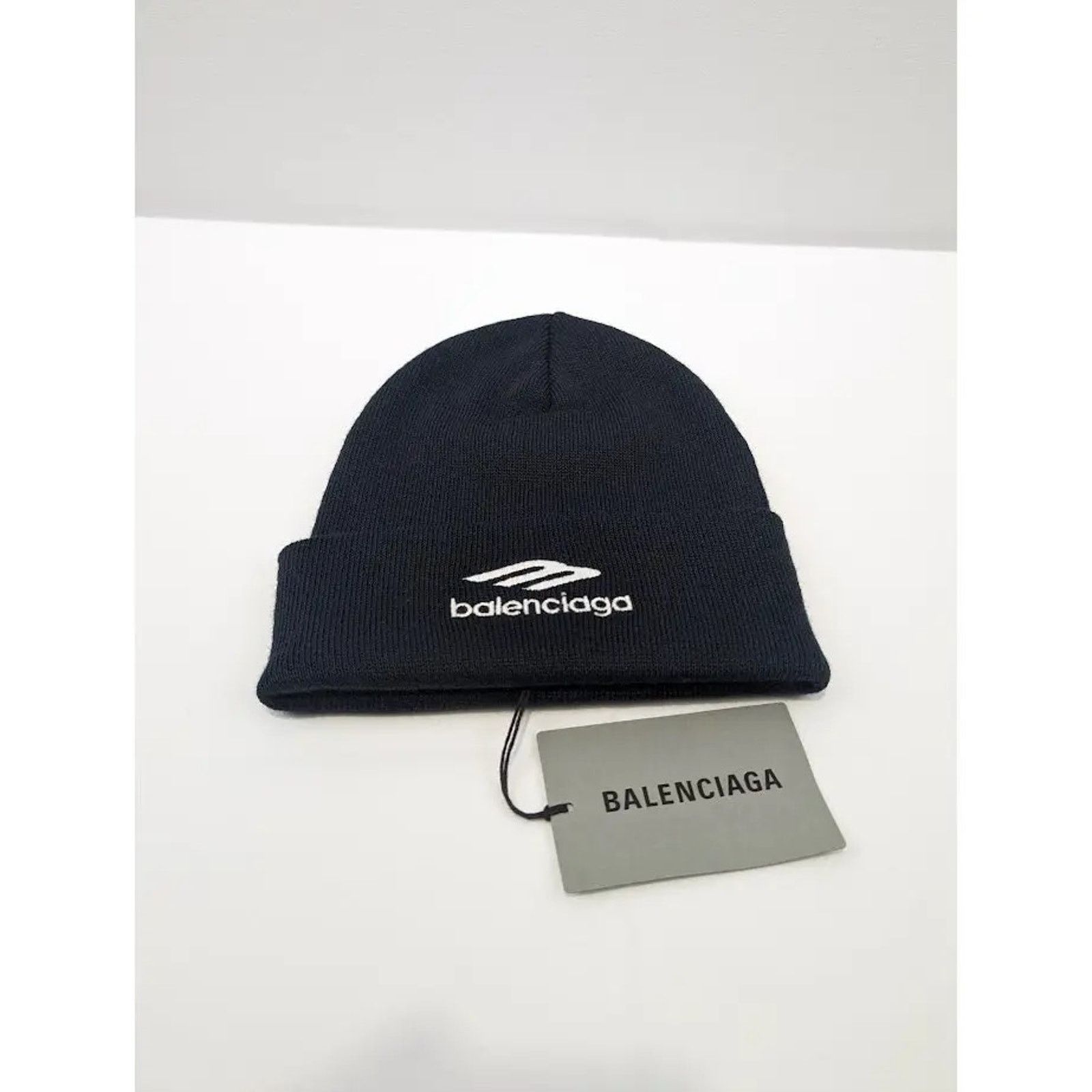 BALENCIAGA UNITY BEANIE ビーニー Balenciaga Men's' Unity Beanie Hat in Black | LN-CC®
