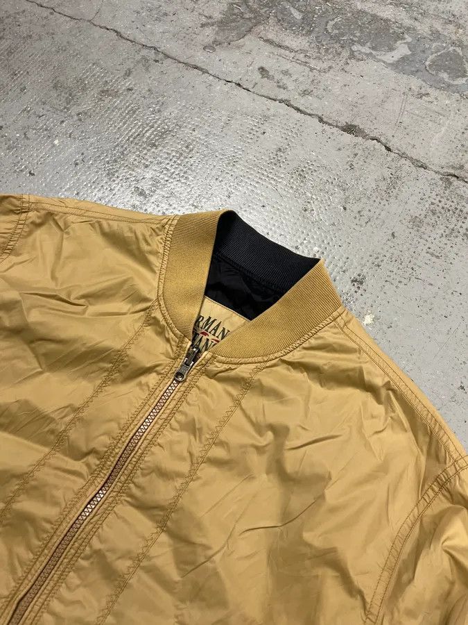 Armani 1990s Armani Réversible Beige & Navy Nylon Bomber Jacket Size US S / EU 44-46 / 1 - 7 Thumbnail