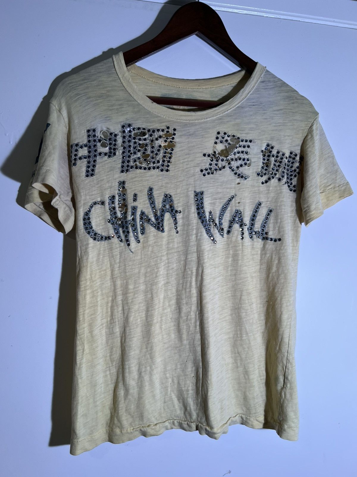 Y2K 2000’s Vintage The Great China Wall Retro Bejeweled Tee