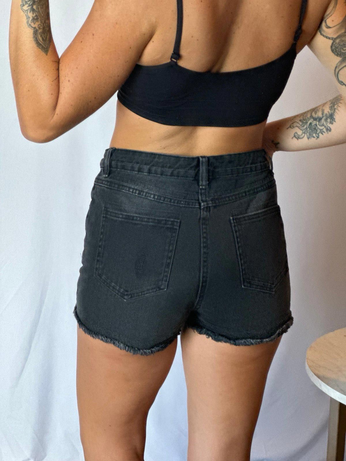 Designer Refuge Black short Size 32" / US 10 / IT 46 - 4 Thumbnail