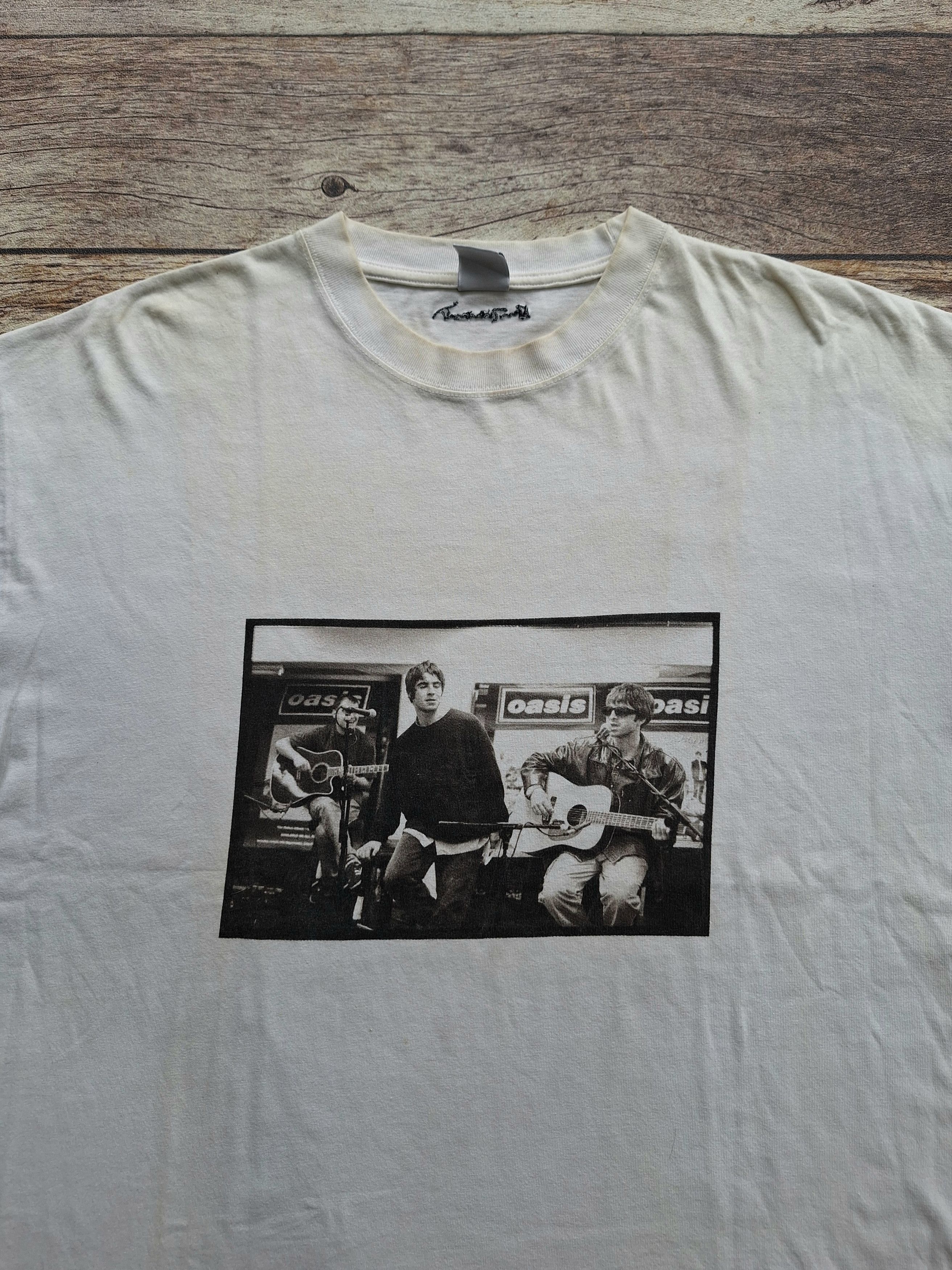 Band Tees 🔥RARE🔥 Vintage OASIS kevin cummins photo niko and britpop Size US L / EU 52-54 / 3 - 1 Thumbnail