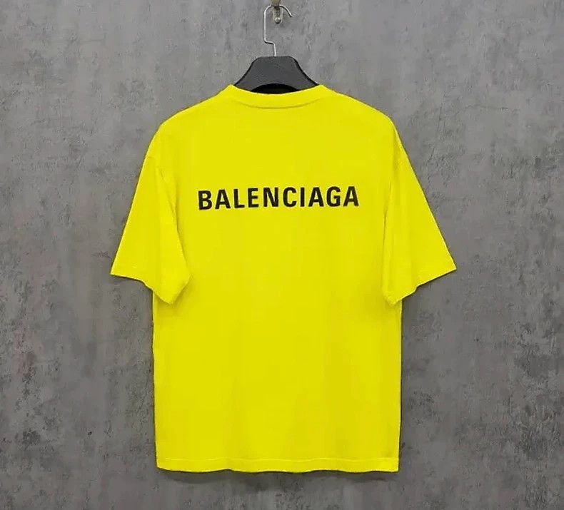 Balenciaga Balenciaga Front and back Logo yellow casual short sleeves Size US S / EU 44-46 / 1 - 1 Thumbnail