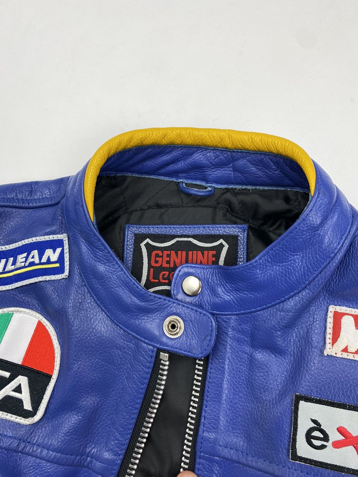 Yamaha VINTAGE RACING LEATHER JACKET VALENTINO ROSSI STYLE Size US S / EU 44-46 / 1 - 11 Thumbnail