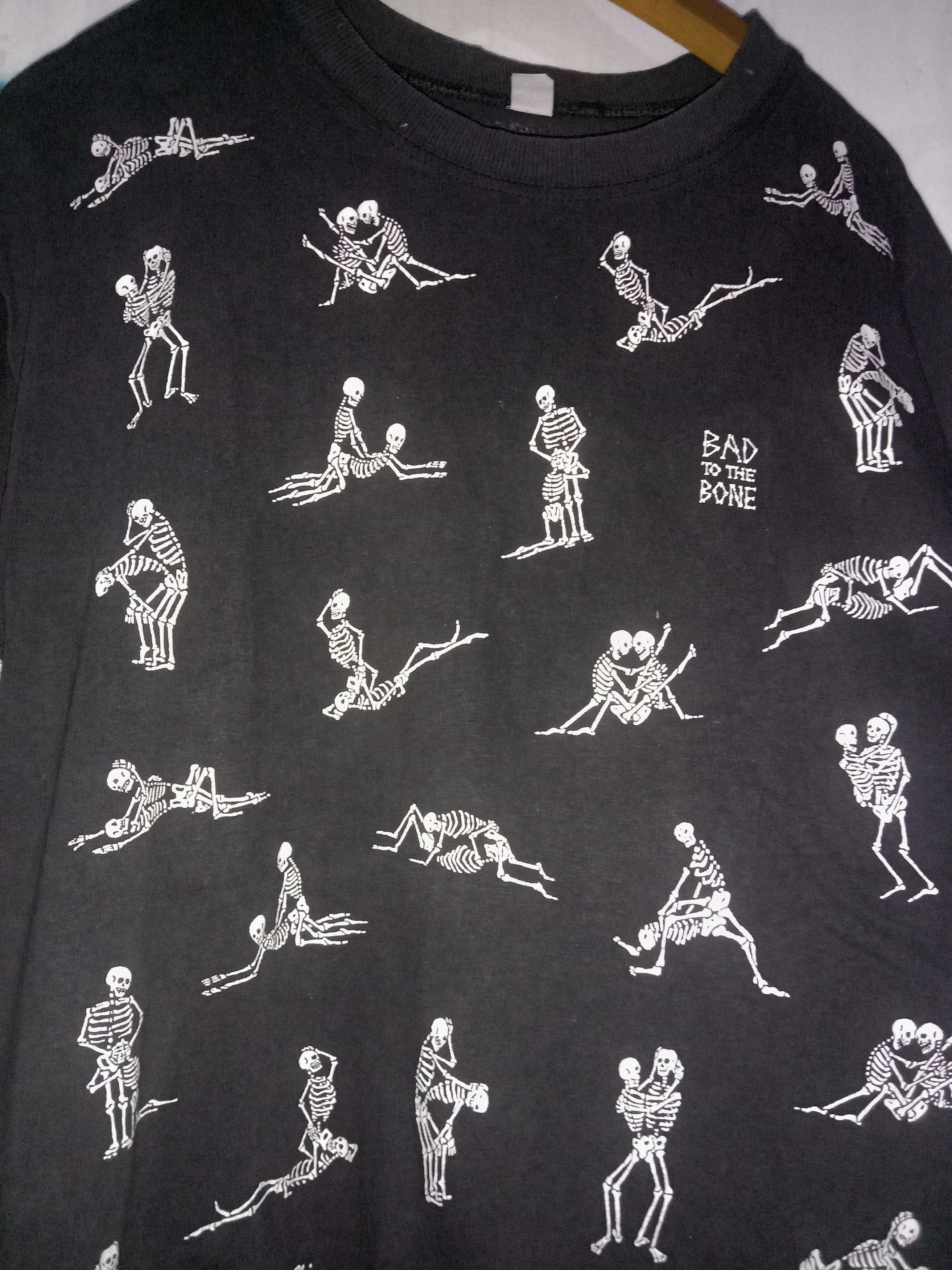 Band Tees All over print , Kiss Motley Crue Megadeth Art tees Size US L / EU 52-54 / 3 - 3 Thumbnail