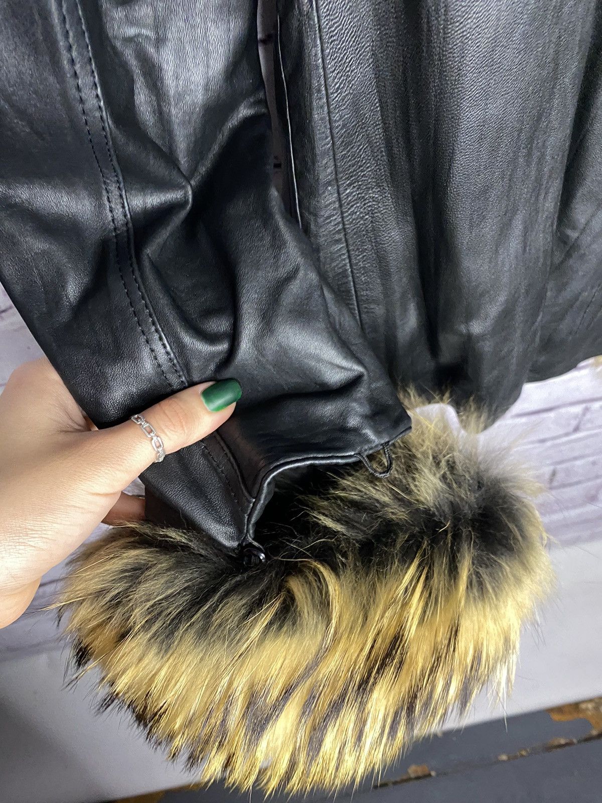 Other Vintage women's leather jacket with natural fur avant garde Size S / US 4 / IT 40 - 10 Thumbnail