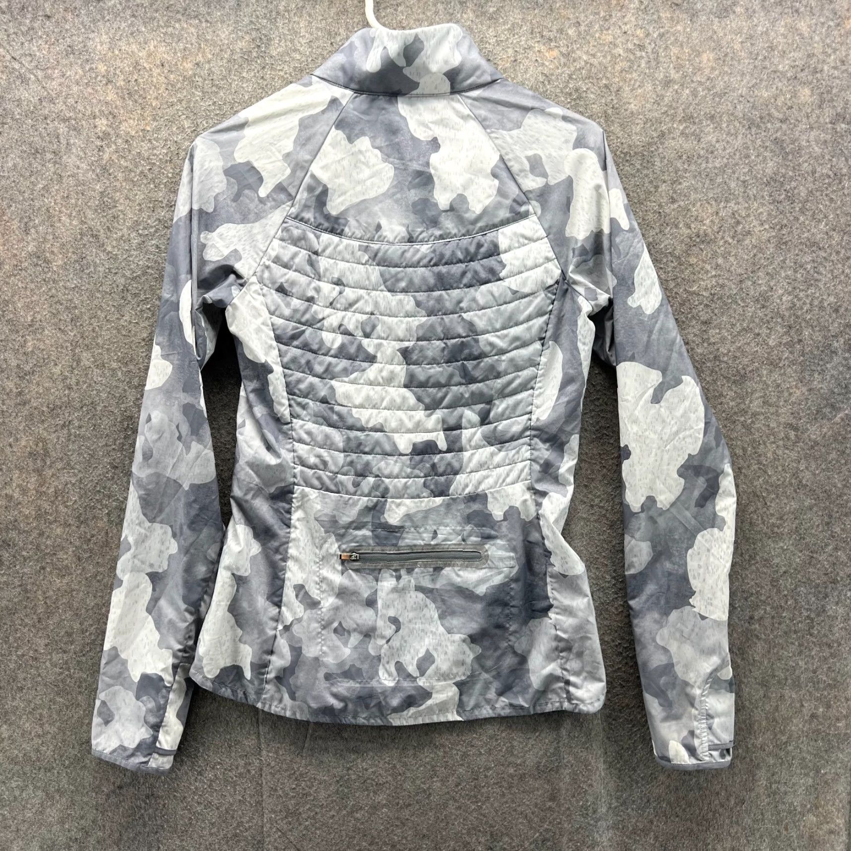 Athleta VINTAGE Athleta Jacket Womens XXS Gray Camo Elevation Quilted Reflective Primaloft Fill Windbreaker Full Zip Lightweight Size XXS / US 00 / IT 34 - 2 Thumbnail