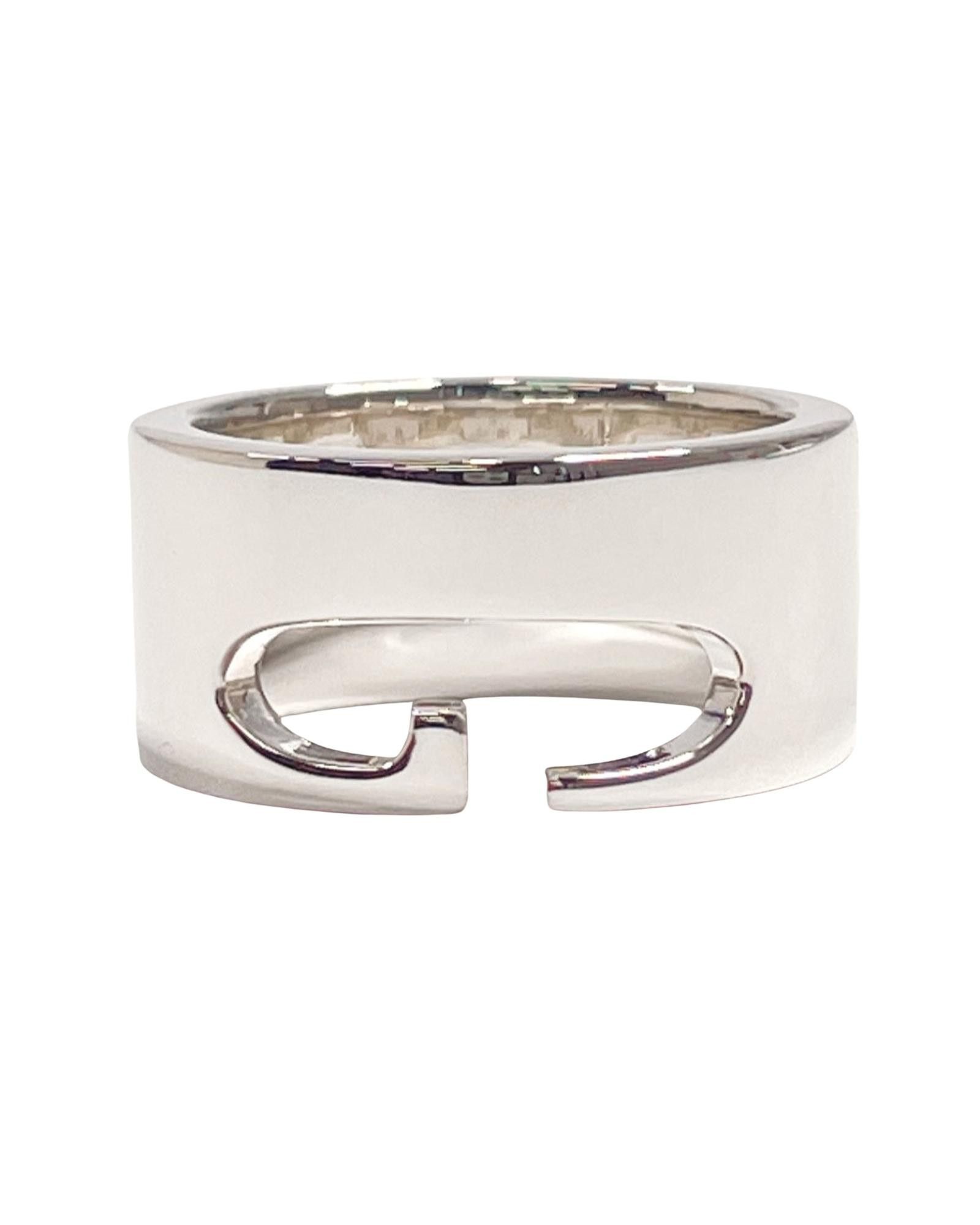 image of Gucci Sleek Sterling Silver Ring For Any Occasion, Women's