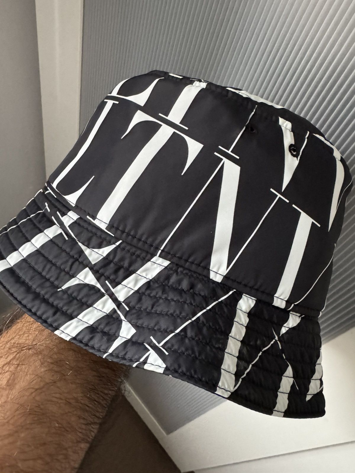 Valentino VALENTINO bucket hat see/STUDY all photos and description Size ONE SIZE - 1 Thumbnail