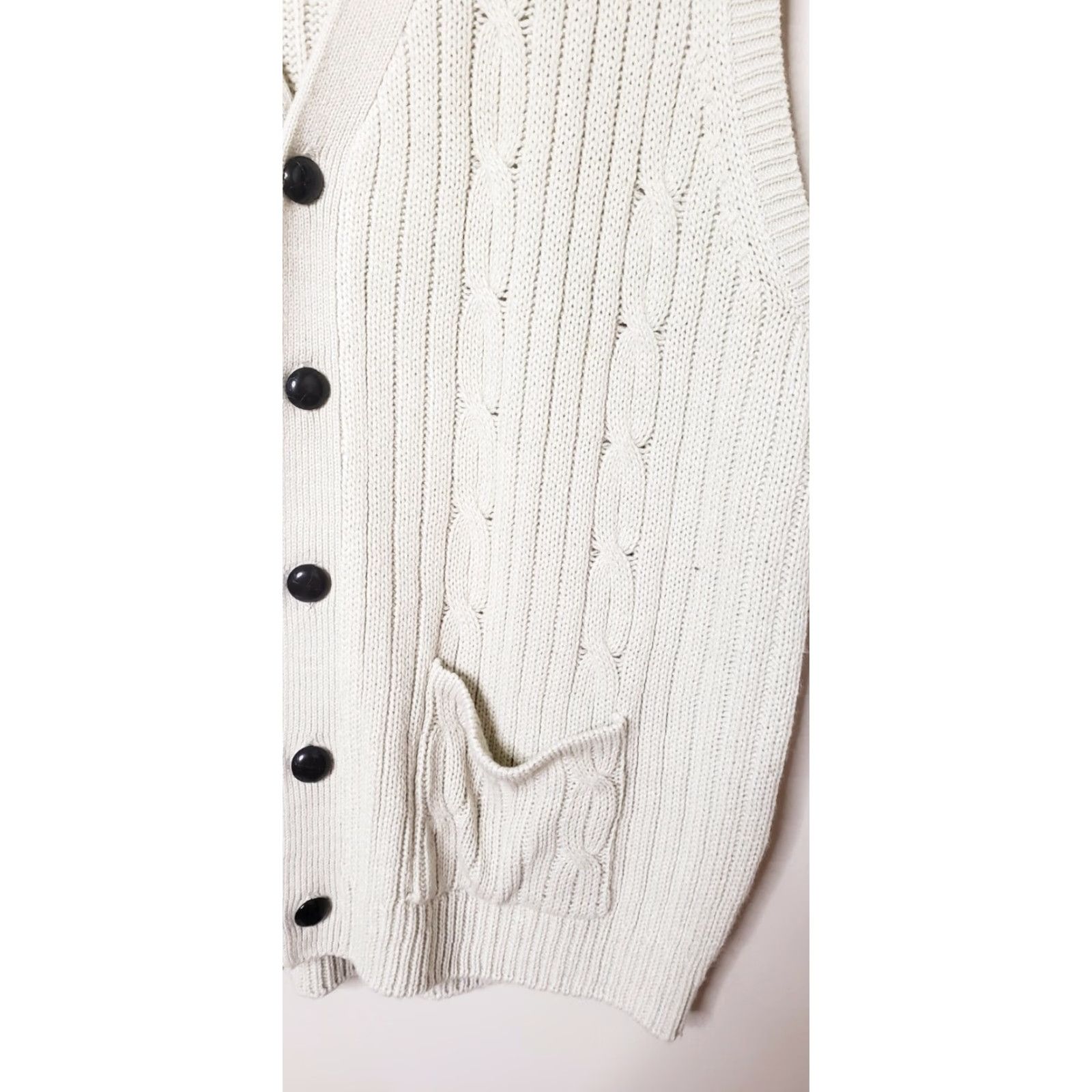 Blair John Blair Sweater Vest Chain Knit Leather Like Buttons Ivory L Regular Men’s Vest, Knit, Sleeveless, V-Neck, Workwear, Pockets, Preppy, 80s? Size US L / EU 52-54 / 3 - 4 Thumbnail