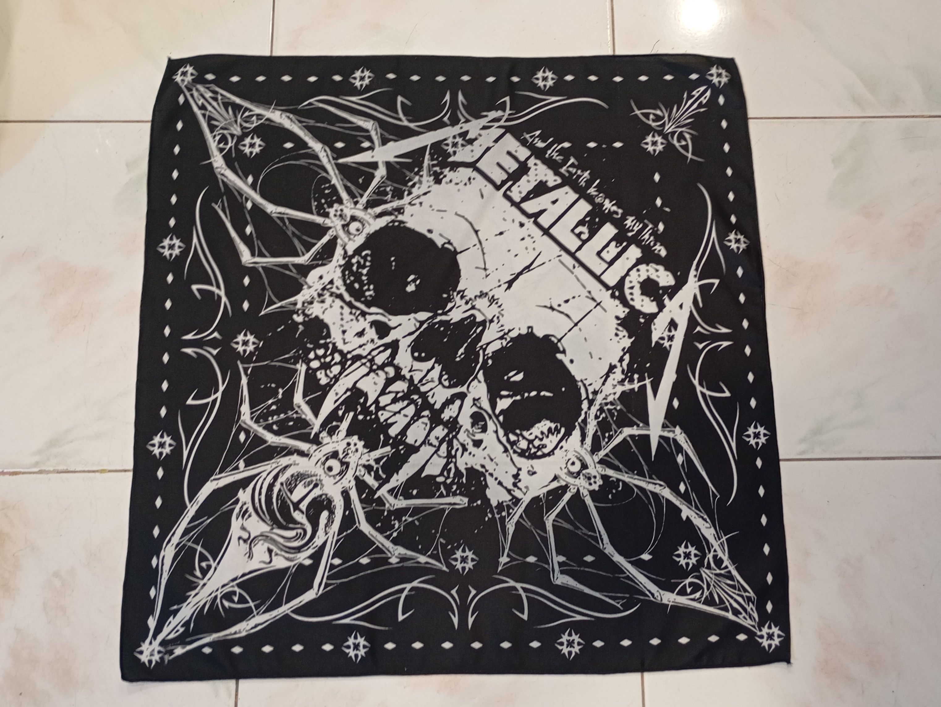 Band Tees Skulls Bandana Handkerchief Metallica Size ONE SIZE - 1 Thumbnail