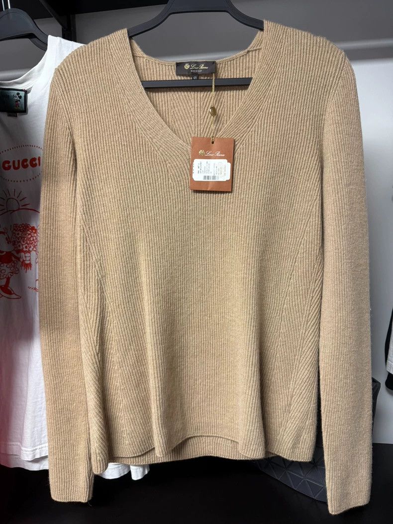 Loro Piana Loro Piana Beige V-Neck Cashmere Sweater Size US M / EU 48-50 / 2 - 1 Thumbnail