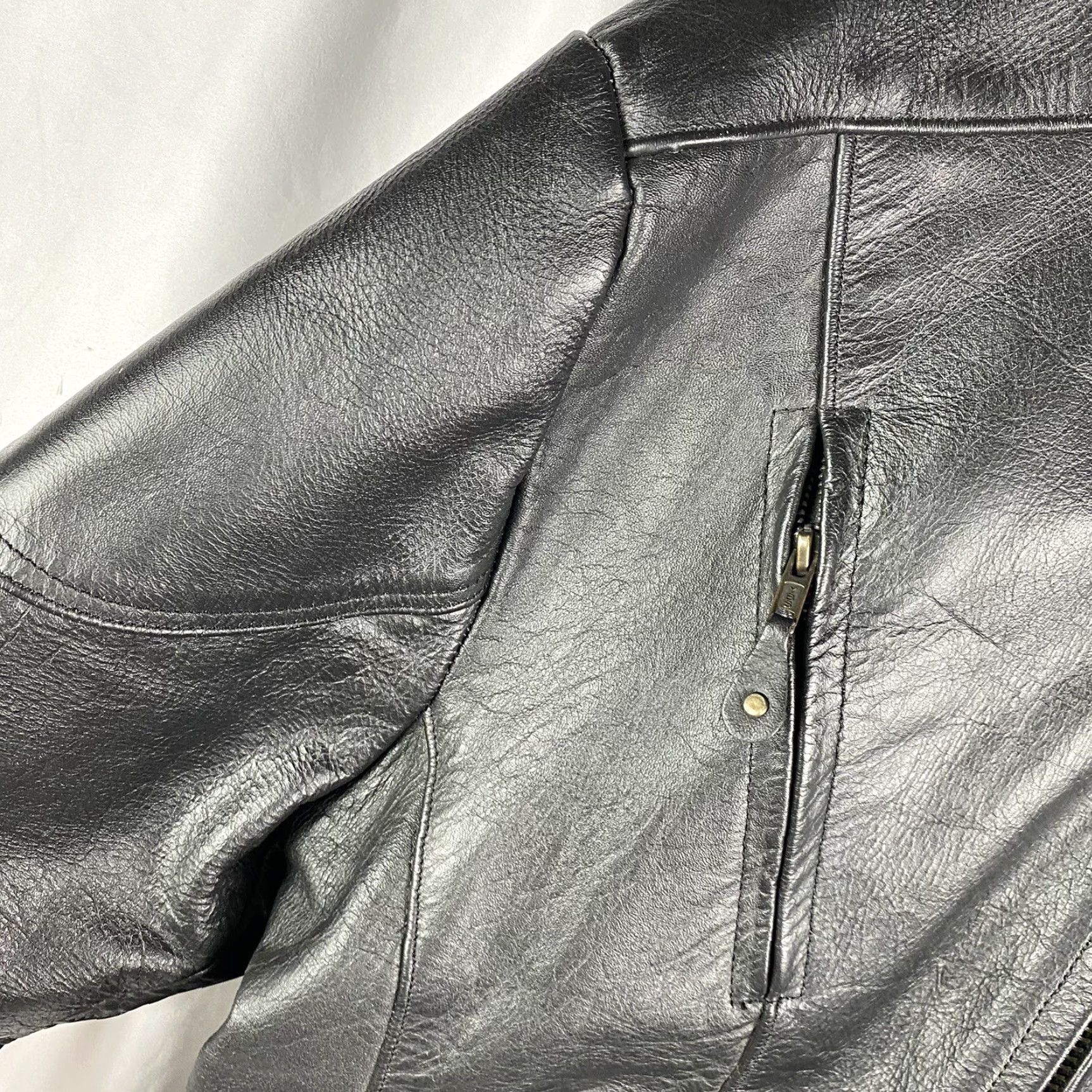 Vintage VINTAGE Hot Leathers Quality Heavy Leather Motorcycle Jacket 48 Size Black Mens Jacket Adult 48 Leather Motorcycle Jacket Size US M / EU 48-50 / 2 - 5 Thumbnail