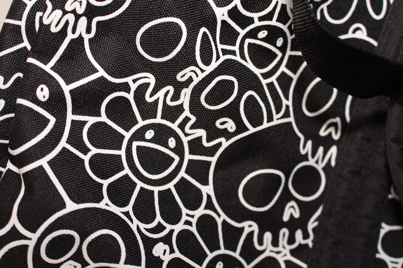Takashi Murakami Takashi Murakami x Herschel Supply Co. Black Skulls & Flowe Size ONE SIZE - 2 Thumbnail