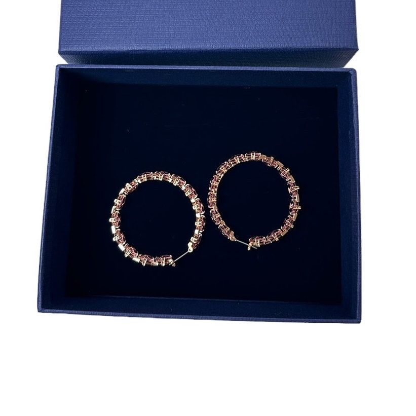 Swarovski Swarovski Ortyx hoop earrings Triangle cut, Pink Size ONE SIZE - 12 Thumbnail