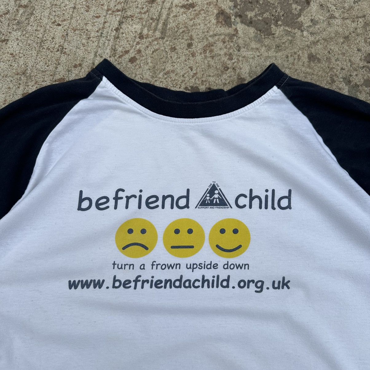 Vintage Vintage Adult “ USA Basic Befriend Child” T-shirts Joke Y2K Size US XL / EU 56 / 4 - 5 Thumbnail