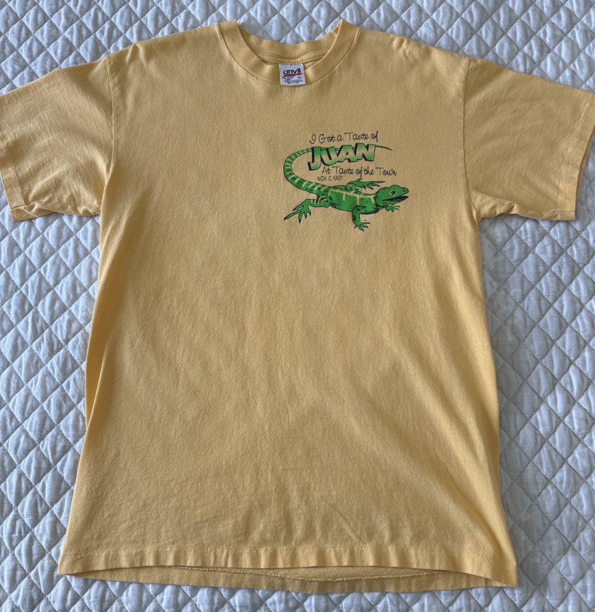 Vintage Vintage Iguana Mia T Shirt 1997 Size US L / EU 52-54 / 3 - 1 Thumbnail