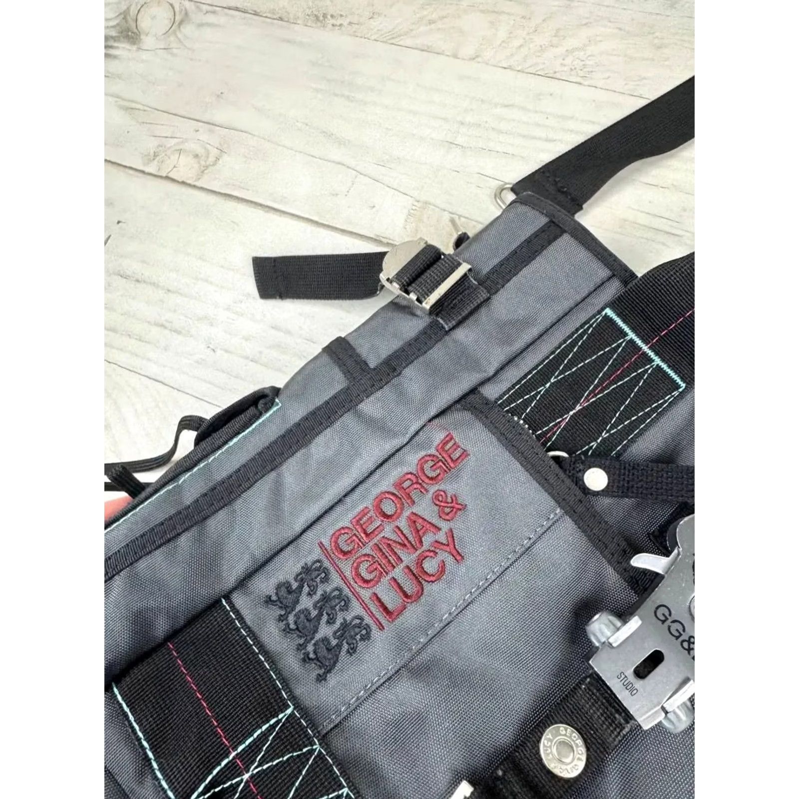 George Gina & Lucy VINTAGE George Gina & Lucy Shoulder Bag Little Sushi GGL Gray Double Handles Zip Pockets Size ONE SIZE - 5 Thumbnail