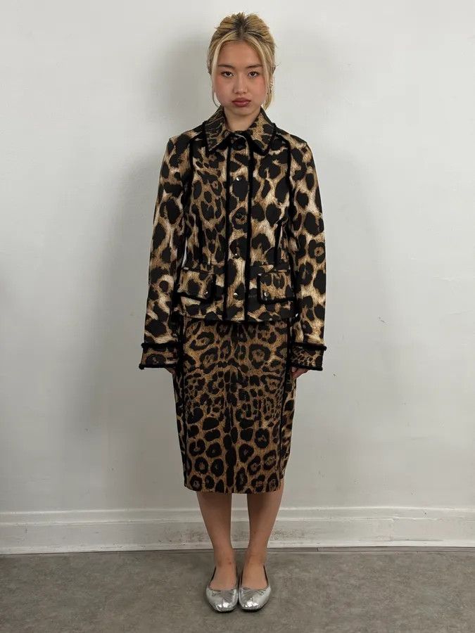 Gianfranco Ferre AW2006 Gianfranco Ferre Beige Leopard Print Blazer & Skirt Set Size M / US 6-8 / IT 42-44 - 3 Thumbnail