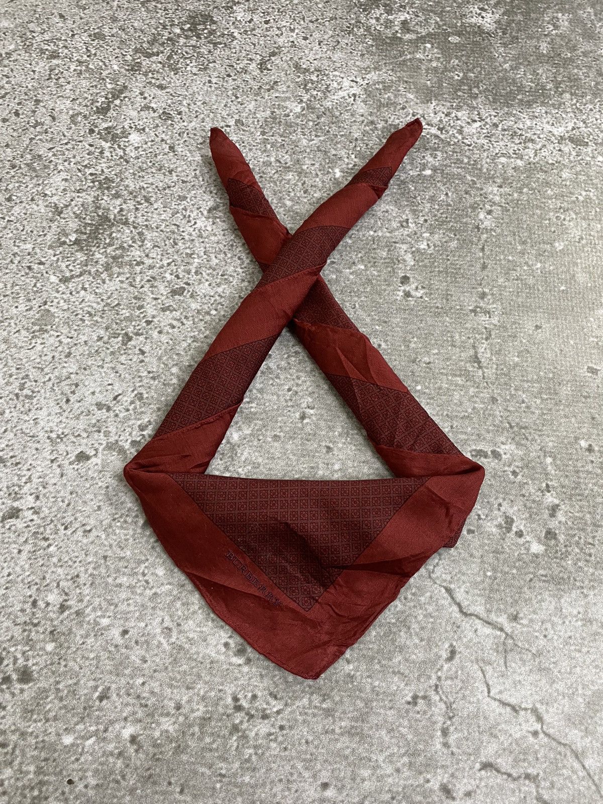 Burberry Burberry Handkerchief / Bandana / Neckerchief Size ONE SIZE - 1 Thumbnail