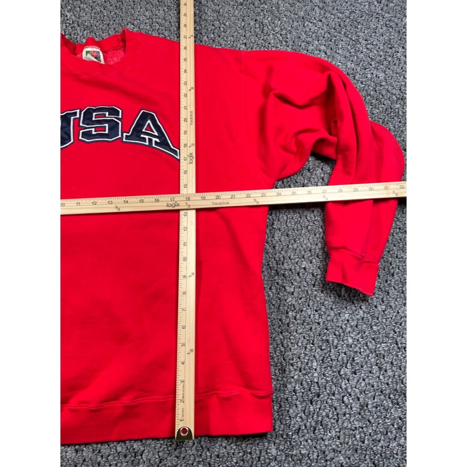 Fruit Of The Loom VINTAGE Fruit of the Loom USA Arc Em broidered Sweatshirt Red XL Men's Crewneck Heavyweight Cotton-Polyester 90s Size US XL / EU 56 / 4 - 4 Thumbnail