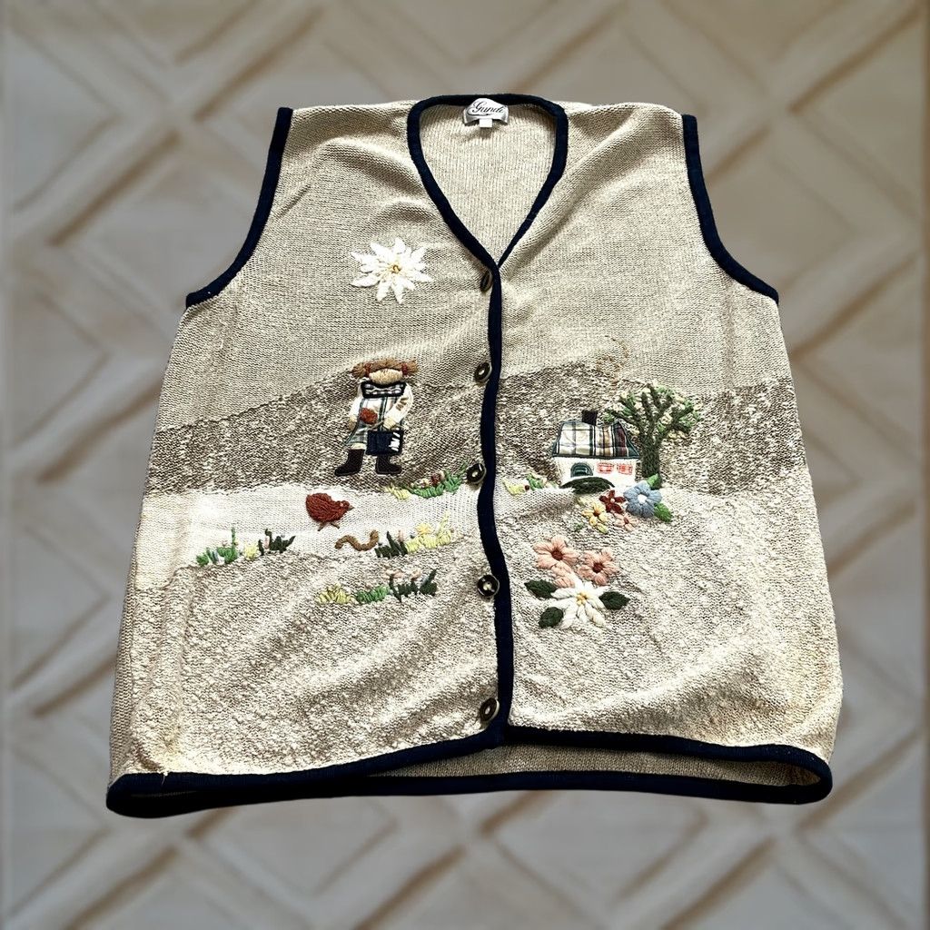 Vintage Gundi Vest Womens 3X Beige Embroidered Knit V-Neck Sweater Vest Christmas USA Vintage Plus Size Ladies Shirt Size XXL / US 16-18 / IT 52-54 - 1 Thumbnail