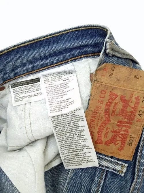 Levi's Vintage Levi's 501 Blue Washed Distressed Jeans 40x30 Size US 40 / EU 56 - 8 Thumbnail