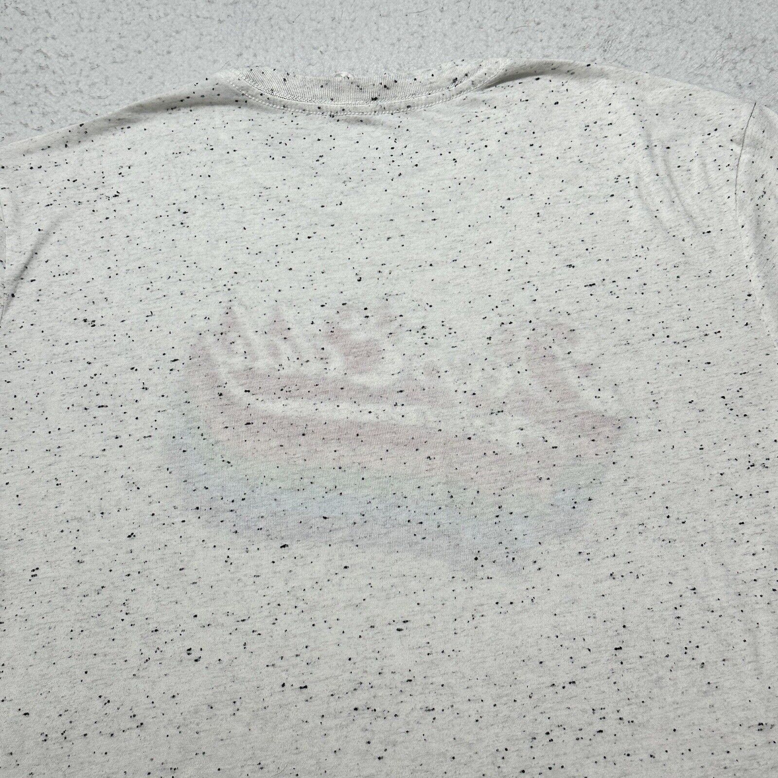 Other Deep Eddy Vodka Large Rainbow Logo Graphic TShirt Threadfast Size US L / EU 52-54 / 3 - 12 Thumbnail