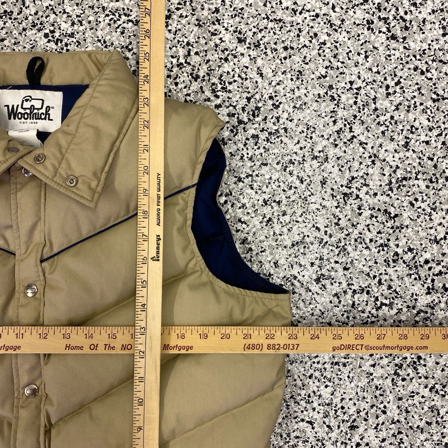 Vintage VINTAGE Woolrich Goose Down Puffer Vest Mens Large Beige Woolrich Goose Down Puffer Vest Mens Large Beige Size US L / EU 52-54 / 3 - 2 Thumbnail