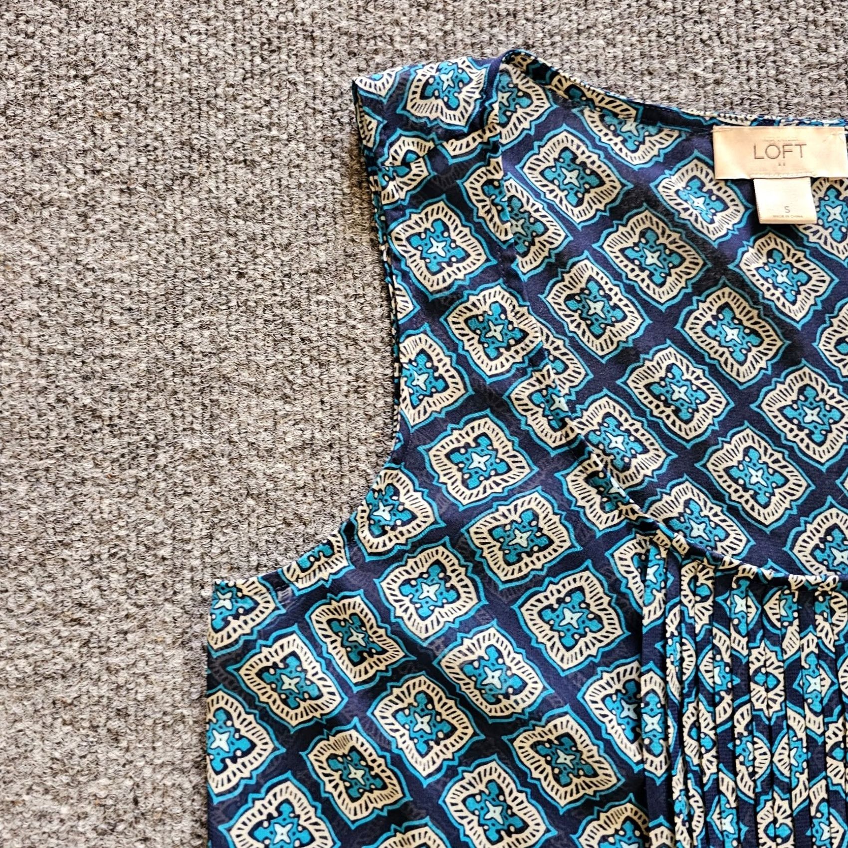 Loft LOFT Tank Top Women Small Blue Geometric Sheer Pleated Sleeveless Career Classic Shirt Womens Short Sleeve? Size S / US 4 / IT 40 - 4 Thumbnail