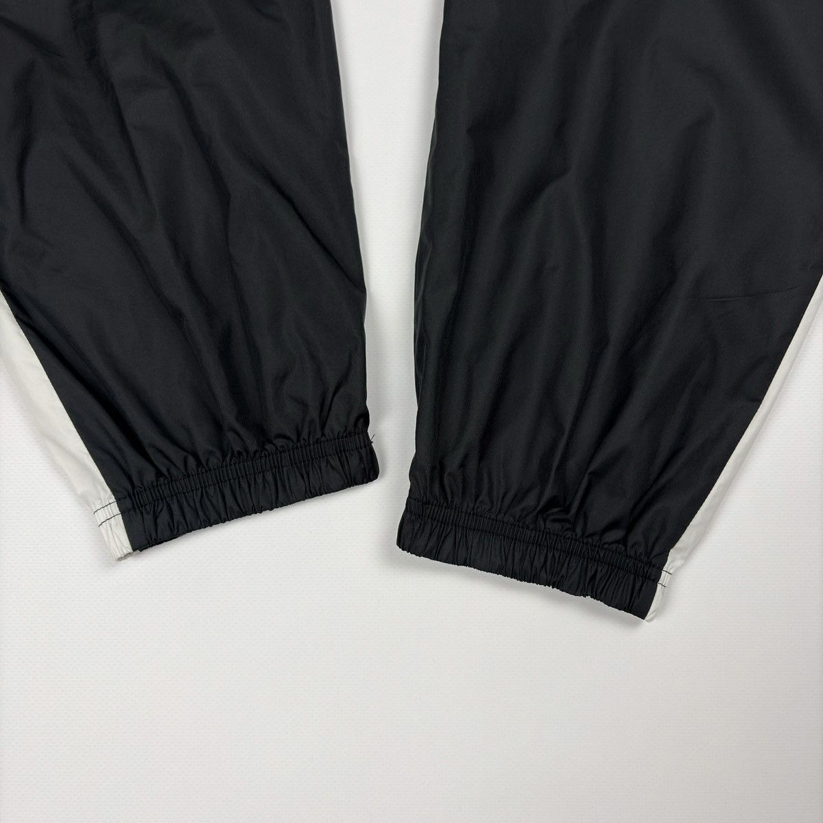 Nike Nike Nylon Sweatpants women Joggers Size 30" / US 8 / IT 44 - 7 Thumbnail