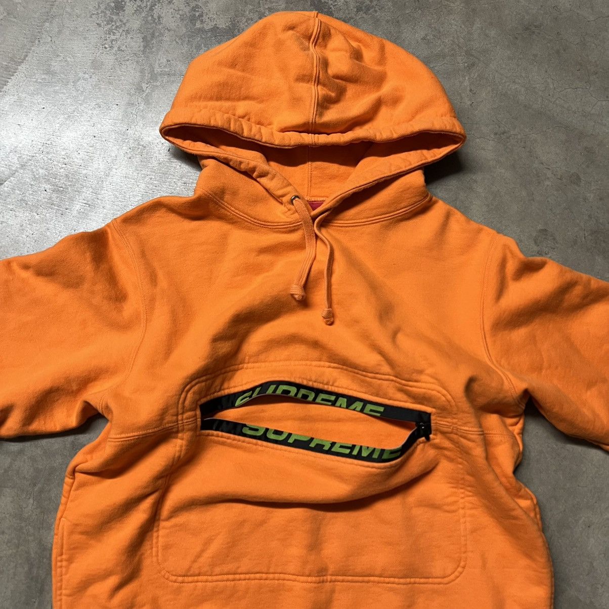 Hypebeast × Supreme SS19 Supreme Orange Anorak Hoodie Sweater Size US S / EU 44-46 / 1 - 4 Thumbnail