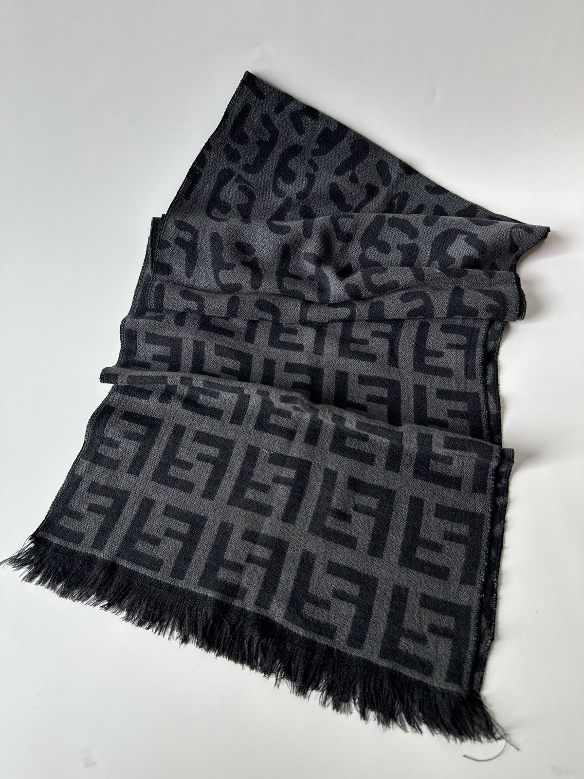 Fendi Fendi scarf monogram 100% wool Size ONE SIZE - 4 Thumbnail