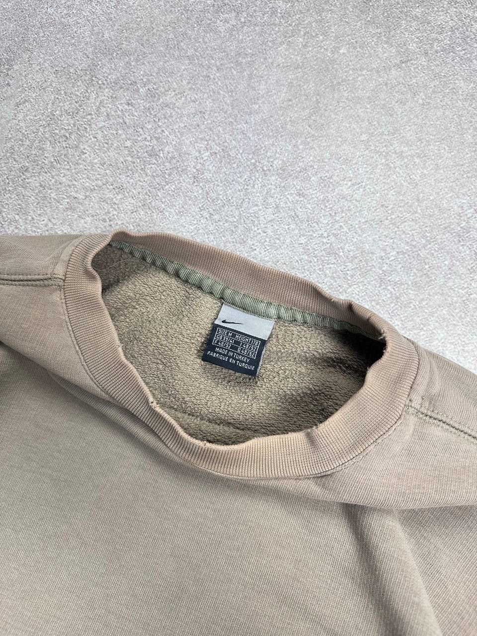 Nike Vintage Nike Swoosh Distressed Boxy Crewneck Sunfaded Y2K M Size US M / EU 48-50 / 2 - 4 Thumbnail