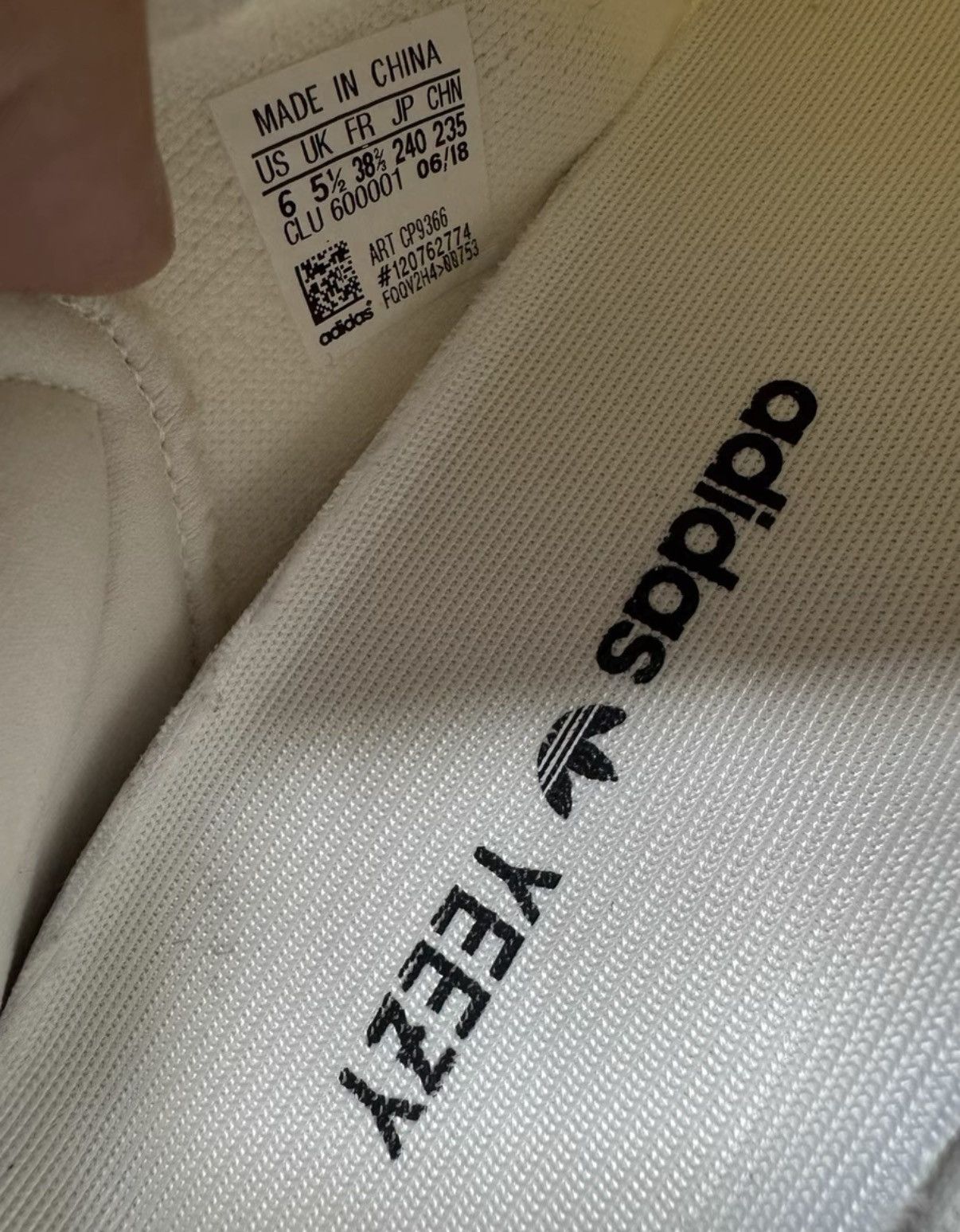 Adidas Adidas Yeezy 350, Cream White K37 Size US 8.5 / IT 38.5 - 7 Thumbnail