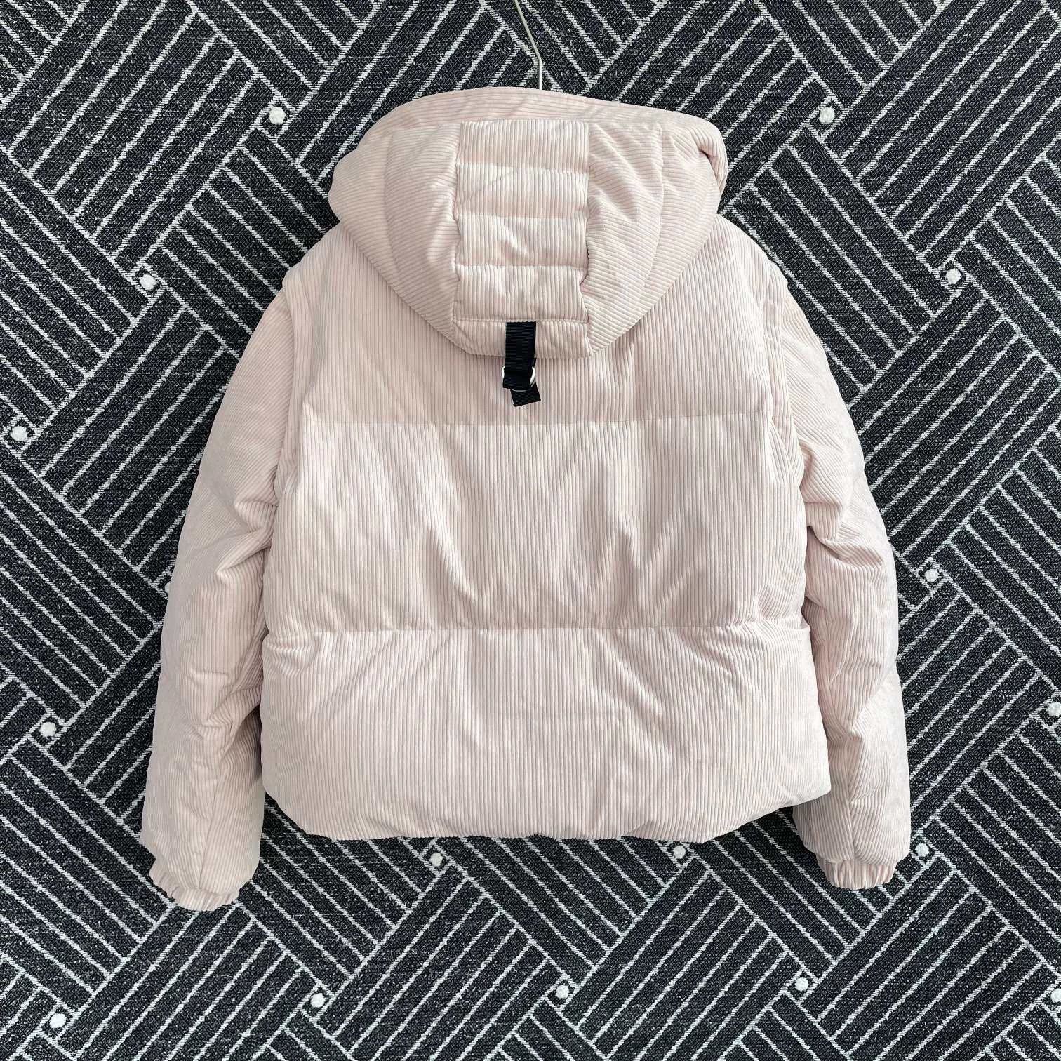 Moose Knuckles Moose Knuckles x TUZKI solid down coat women's smoke pink L Size L / US 10 / IT 46 - 2 Thumbnail