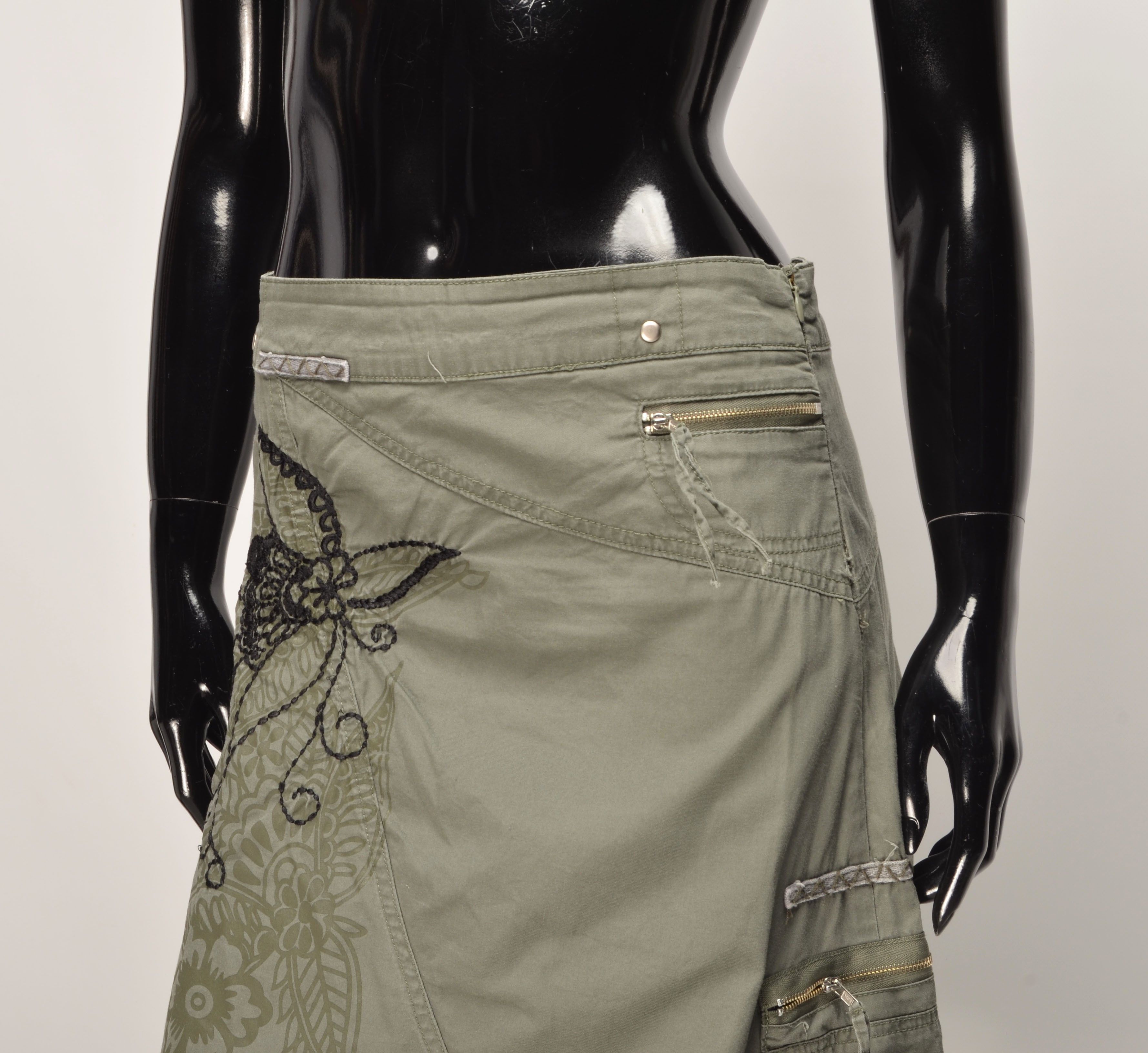 Vintage Vintage Chilli Peppers Y2K Grunge Asymmetrical Khaki Skirt Size 30" / US 8 / IT 44 - 2 Thumbnail