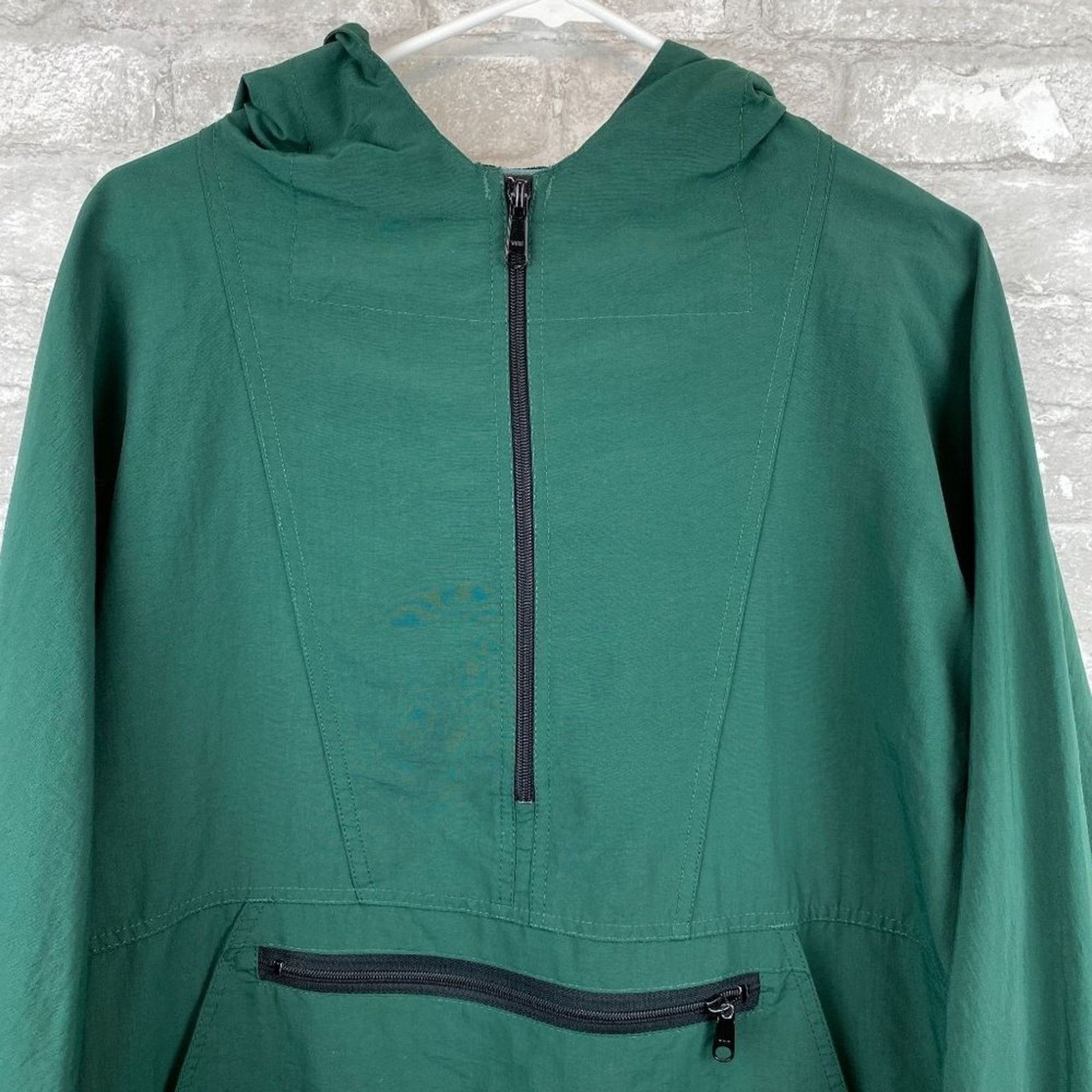 Vintage Vintage Woolrich Hunter Green Nylon Windbreaker Men's M Size US M / EU 48-50 / 2 - 5 Thumbnail