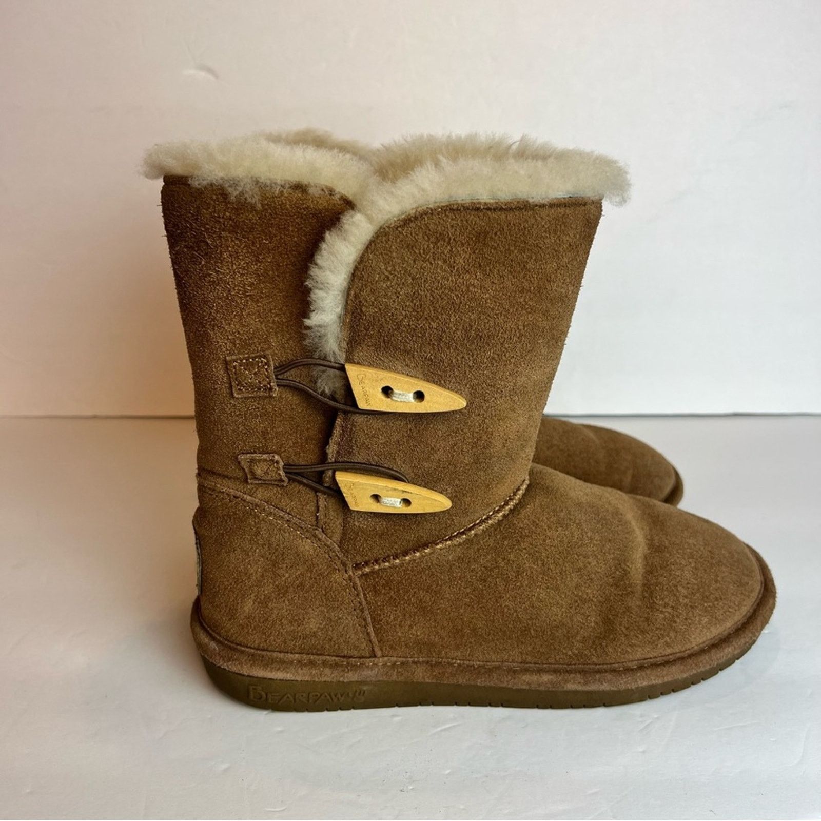 Other Bearpaw ASuede Fur Lined Pull On Toggle Boot Women’s 7 Size US 7 / IT 37 - 9 Thumbnail