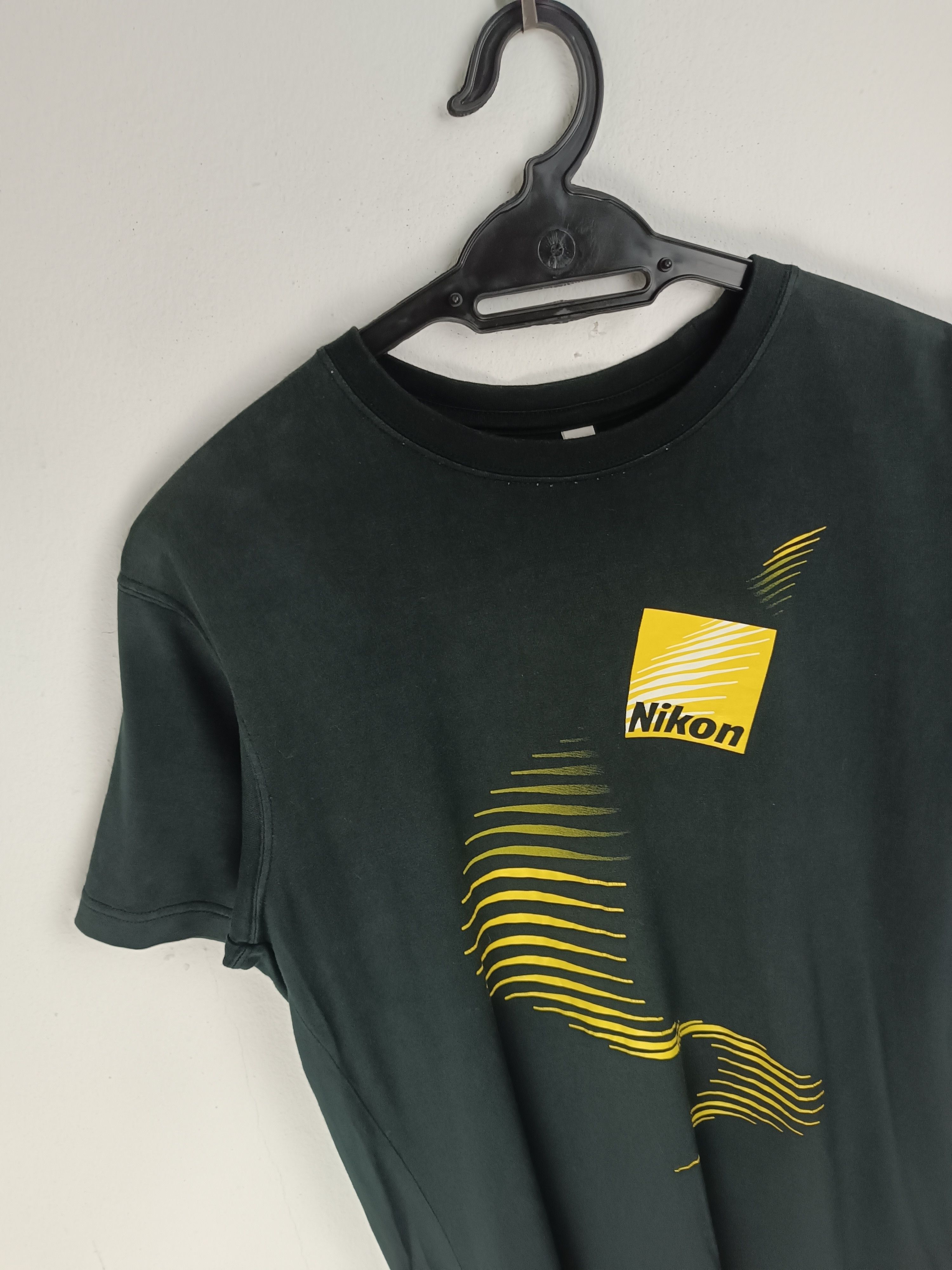 Nikon VINTAGE NIKON X GRINDER MAN GRM PHOTOGRAPHY CAMERA TEE Size US M / EU 48-50 / 2 - 8 Thumbnail