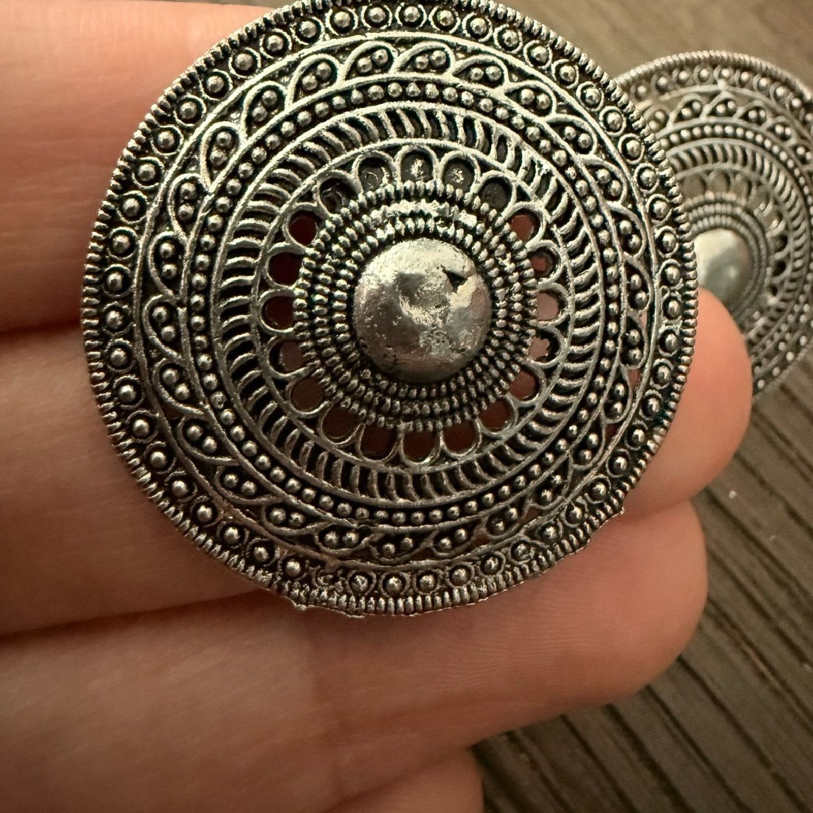 & Other Stories Ethnic Tribal Oxidized Silver Plated Round Stud Earrings Size ONE SIZE - 7 Thumbnail