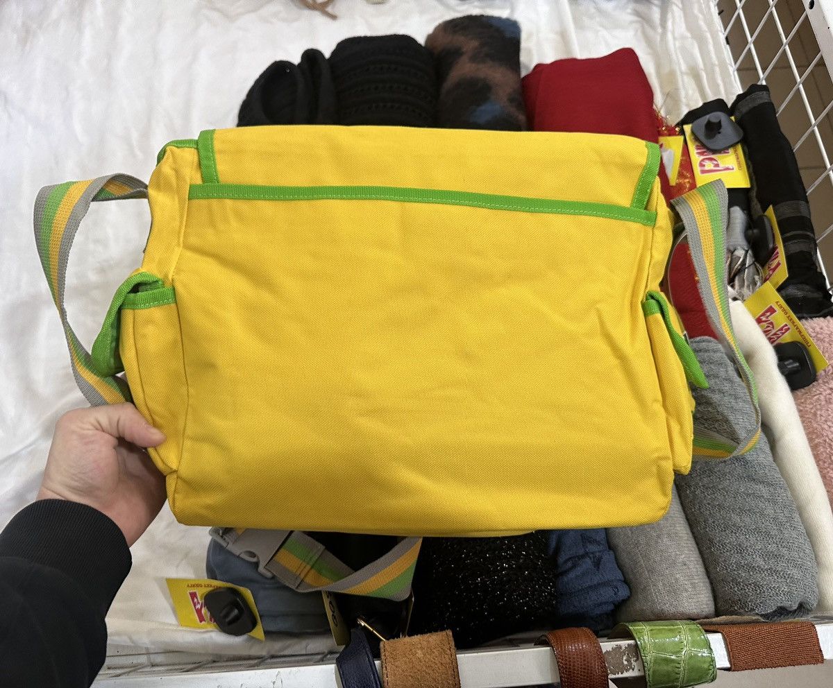 Vintage Vintage Brazil soccer bag rare big logo Brasil Size ONE SIZE - 6 Thumbnail
