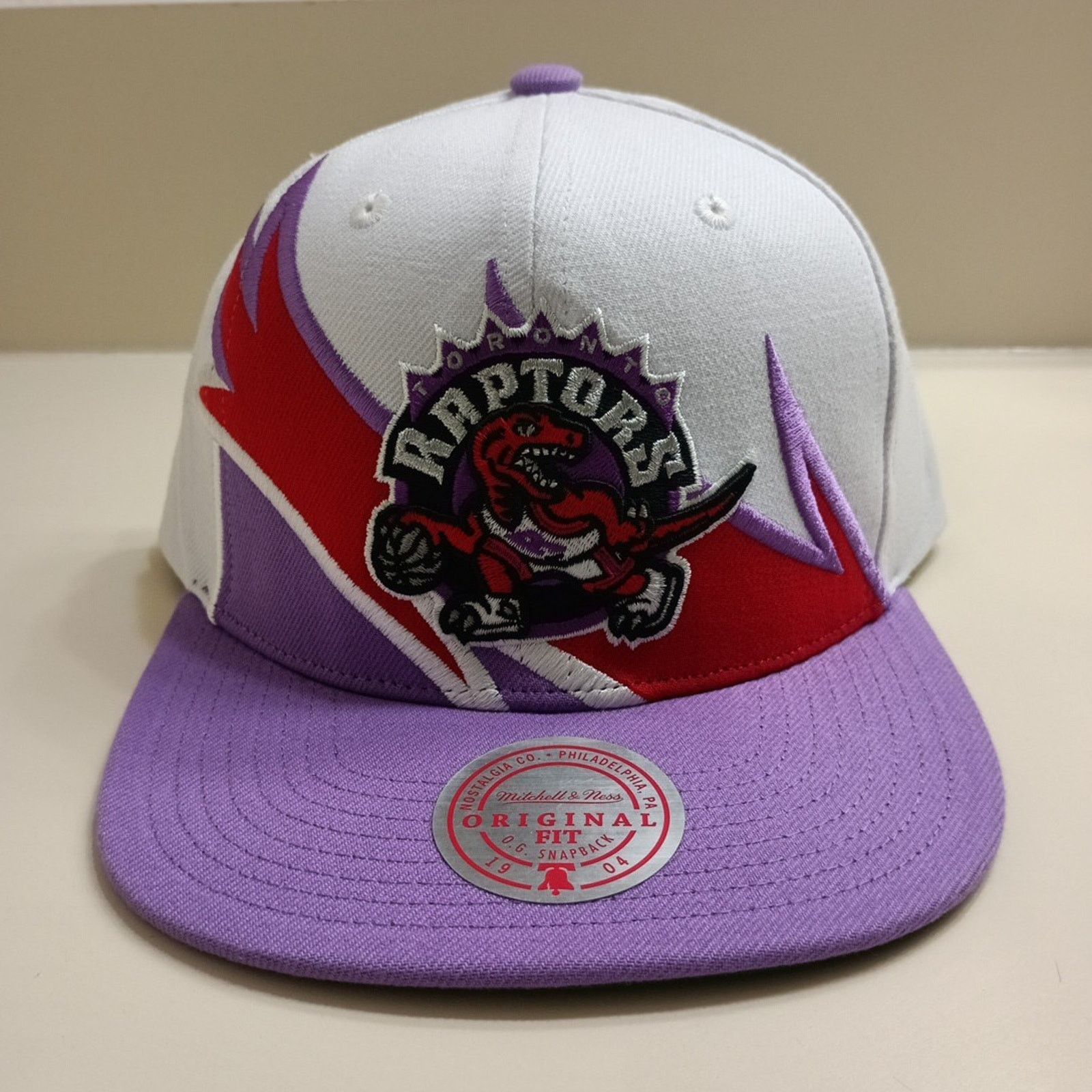 Mitchell & Ness Toronto Raptors New NBA Retro Basketball Snapback Flames Cap Size ONE SIZE - 1 Thumbnail