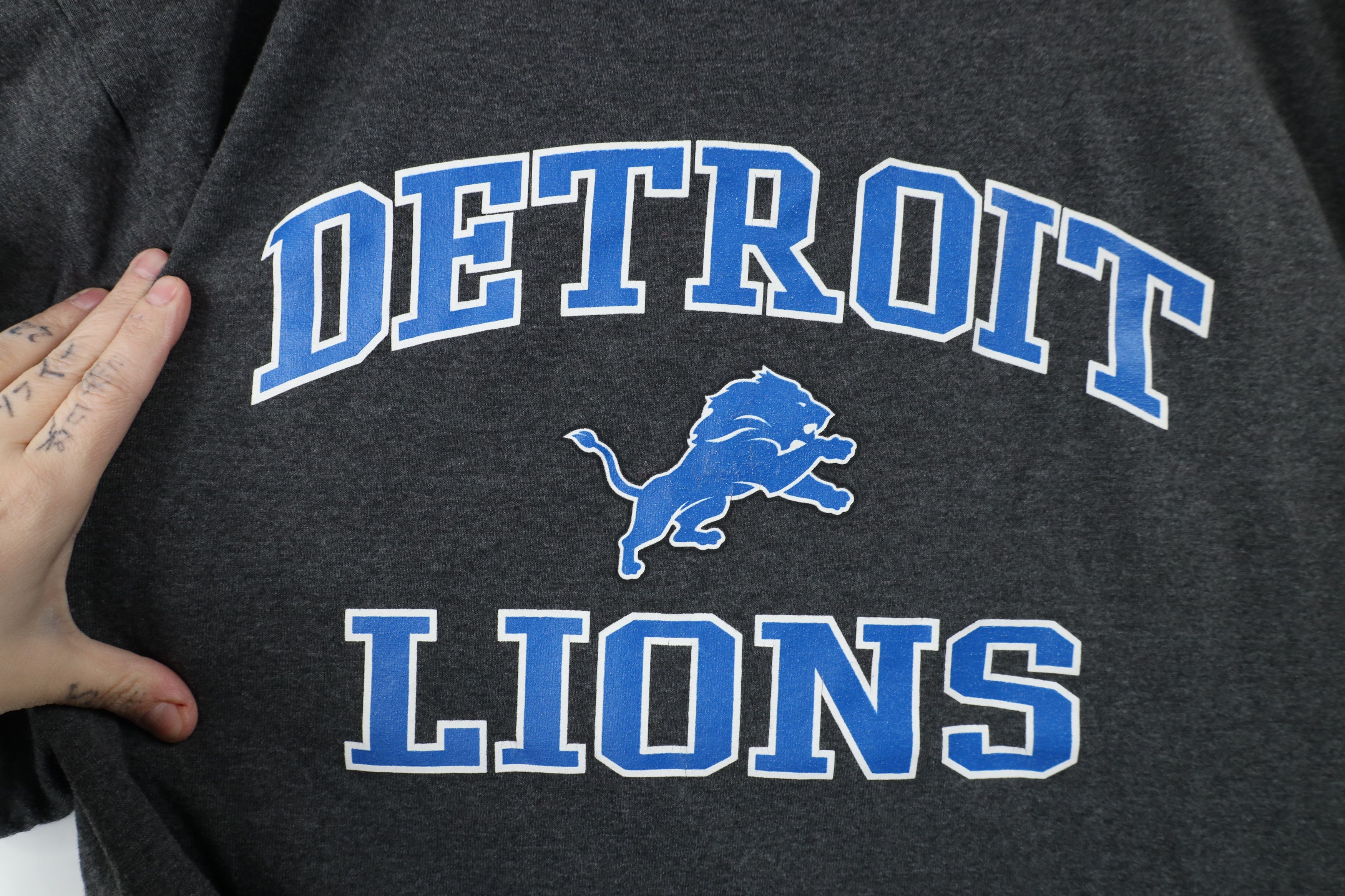 Vintage Vintage NFL Spell Out Detroit Lions Football T-Shirt Gray Size US XXL / EU 58 / 5 - 4 Thumbnail