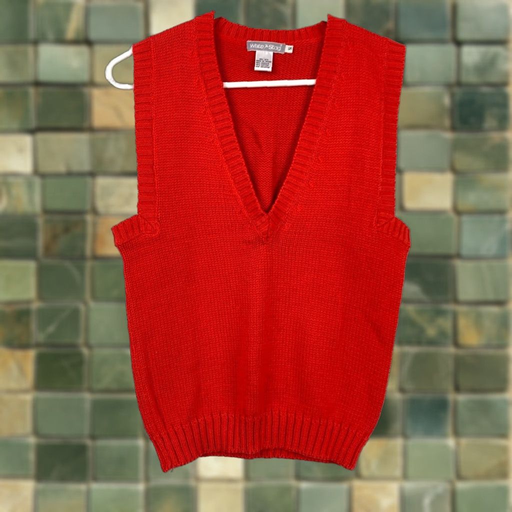 Vintage VINTAGE White Stag Shirt Womens Small Red 70s V-Neck Cotton Wool Blend Sweater Vest 18" Chest 23" Length Short Sleeve? Size S / US 4 / IT 40 - 1 Thumbnail